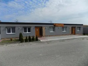 维多利亚和克里斯蒂安公寓 - 塔塔