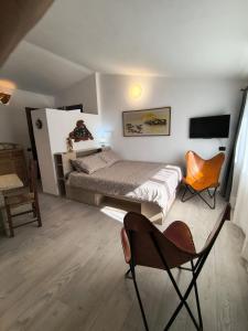 Casetta con terrazzo, giardino e ingresso privato!