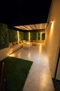 Golden Studio with Hot Tub Terrace