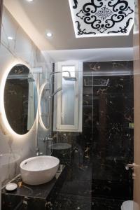 Valerys Artistic Home