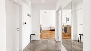 Cozy Urbana Flat - Private Parking