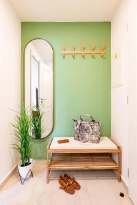 Prague Days - Studio with 100 Mbps WiFi, TV & Netflix in New Town