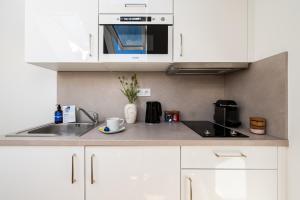 Prague Days - Studio with 100 Mbps WiFi, TV & Netflix in New Town