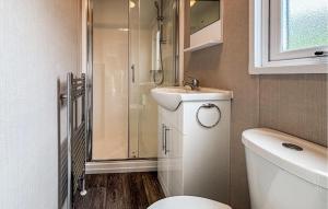 Gorgeous Home In Oude Pekela With Wifi