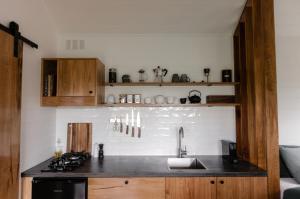 Wood-fired Hot Tub & Sauna, Tiny Cabin in Hunter Valley