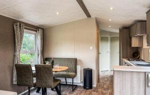 2 Bedroom Cozy Home In Oude Pekela
