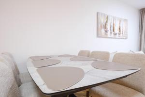 Central Plovdiv 3BR Apartments Free Parking