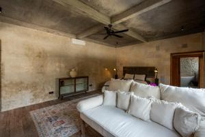 5BR Villa Sea Breeze - Luxury Coastal Estate