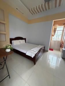 Khách sạn Chí Anh