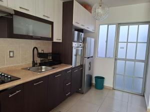 House for 6, 3 bedrooms, 2 pools, near Mulza International Port
