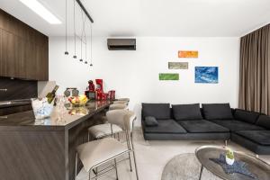 Pure Bliss Villa With Jacuzzi - Happy Rentals