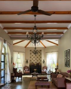 Surya Bagh - A Luxury Hideaway - 5 minutes to Ajabgarh, 10 minutes to Bhangarh & 20 minutes to Tehla, Sariska