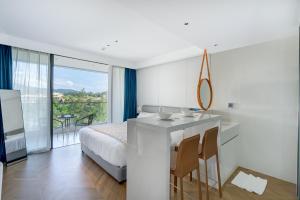Beachfront Apartment Bang Tao Phuket