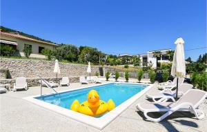3 Bedroom Beautiful Apartment In Lovran