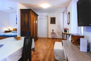 Nobile Studio in the Historic Town - Happy Rentals