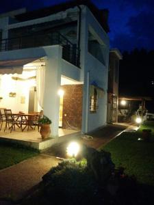 Summer Villa Evrian - Gorgeous beach