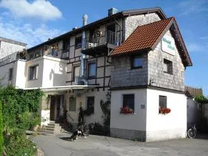 Hotel-Pension- Vesperstube Waldblick - Busch