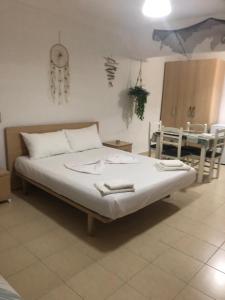 NO3 basement accommodation Prime location CNTR