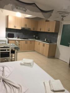 NO3 basement accommodation Prime location CNTR
