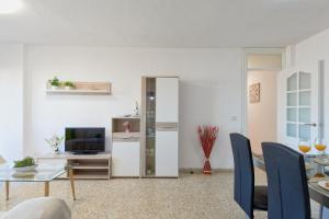 LUMINOSO APARTAMENTO 5 MINUTOS DE LA PLAYA