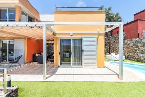 Villa Calma II by CanaryScape