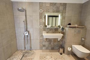 Hotels The Originals Hotel Le Cise Restaurant Chambres et Suites : photos des chambres