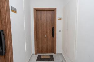 Luxurious Apartment with Private Pool, Terraces and Parking in Prestigious and secured residence, with three bedrooms, two bathrooms and excellent location near the beach