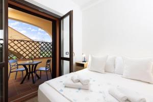 Beachfront, New & Modern Apartment, Murta Maria