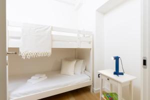 Beachfront, New & Modern Apartment, Murta Maria