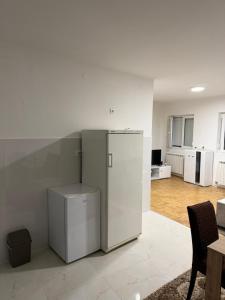 Loli apartman 3
