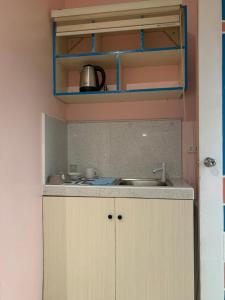 Kenjie Apartment