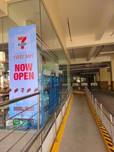 Cozy Stay with Balcony near IT Park, Wifi, Amenity & Mountain View