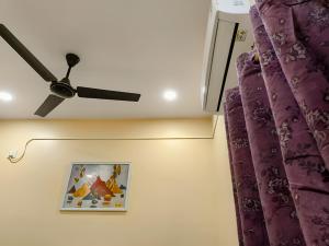 Ratnadeep Palace - Near Kashi Vishwanath Temple & Ghats