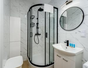 Staw Płaszowski Comfort Apartment by BookingHost