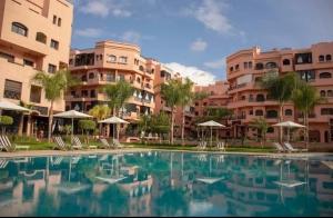 Appartement Haut Standing Piscine, Jardin, Wi-Fi Fibre, Parking Souterrain & Ascenseur