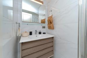 One-Bedroom Suite in New Managed Residence - Secure Building with Elevator- 2 min to Taksim Central Location