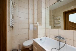 Plac Zbawiciela Urban Apartment by BookingHost
