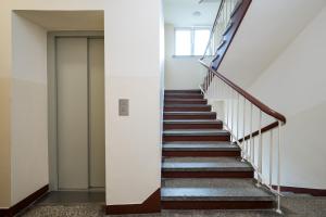 Plac Zbawiciela Urban Apartment by BookingHost