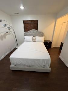 Cozy 2-Bedroom Basement Suite in East Windsor