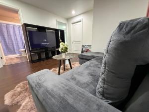 Cozy 2-Bedroom Basement Suite in East Windsor