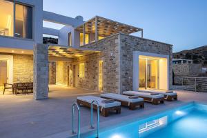 Sea La Vie Two House Villa with Infinity Pool