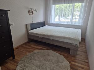 Hubane kesklinna korter Kuressaares