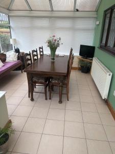 Bury Spacious, self-contained Annexe near M66