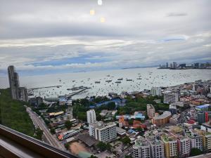 Luxury Studio high floor Amazing sea view close to walking street