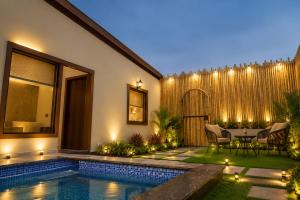 Hotel Gold & Water Villas Near Ek Murti Chowk