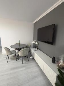 Sarah Apartments