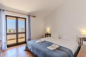 #417 Sunny 2BR Retreat Open Views Pateo