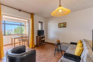 #417 Sunny 2BR Retreat Open Views Pateo