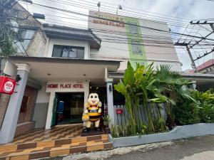 Home Place Hotel