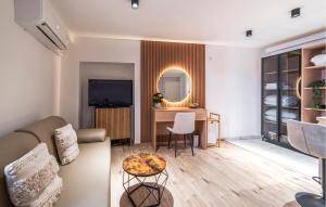 Stunning Home In Rab With Wifi